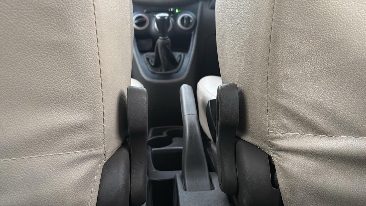 2015 Hyundai i10 ERA 1.1, Petrol, Manual, 47,150 km, Driver Side Adjustment Panel