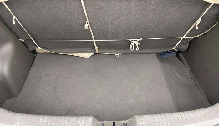 2015 Hyundai i10 ERA 1.1, Petrol, Manual, 47,150 km, Boot Inside