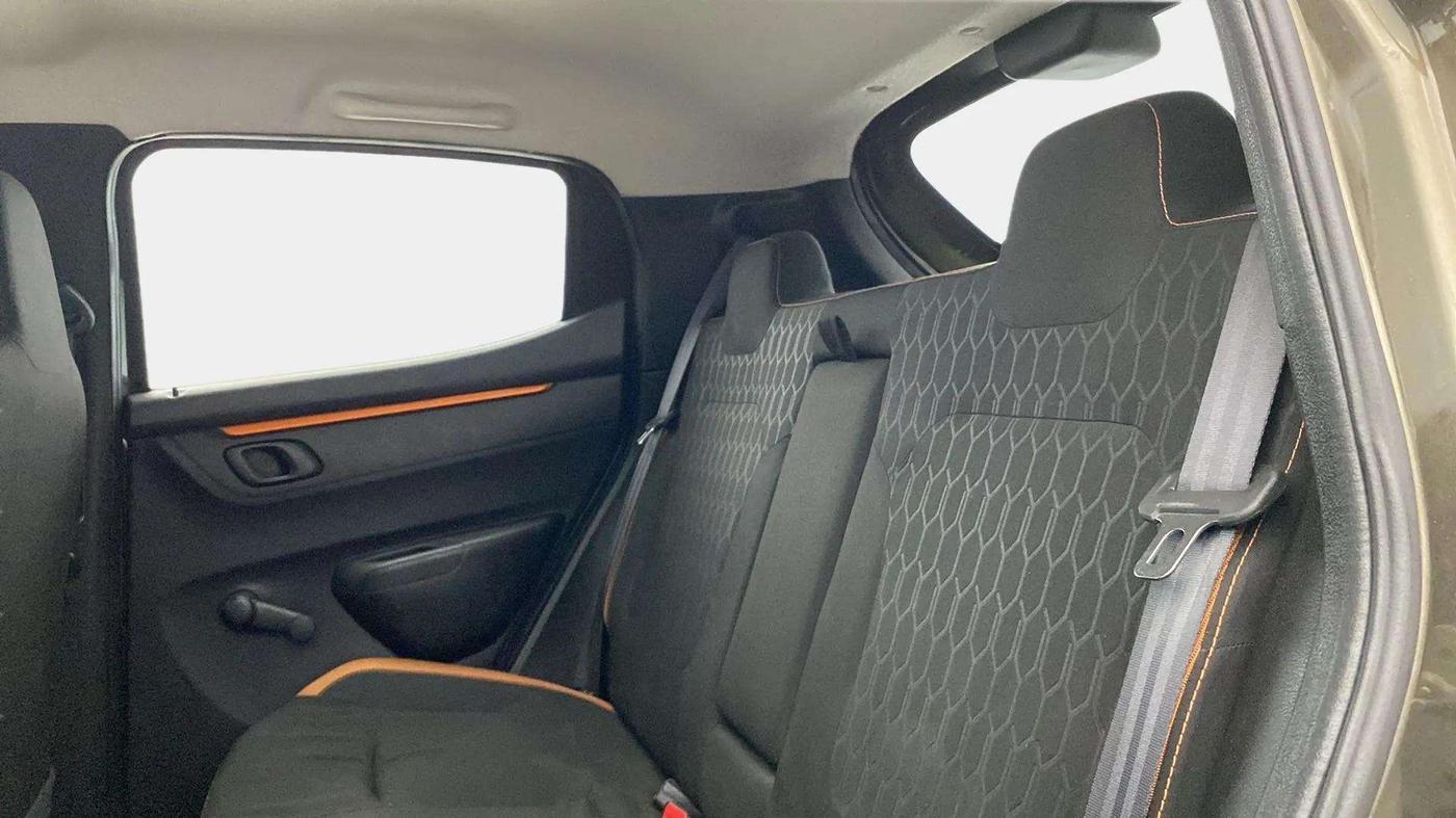 2019 Renault Kwid CLIMBER 1.0 AMT, Petrol, Automatic, 77,266 km, Right Side Rear Door Cabin
