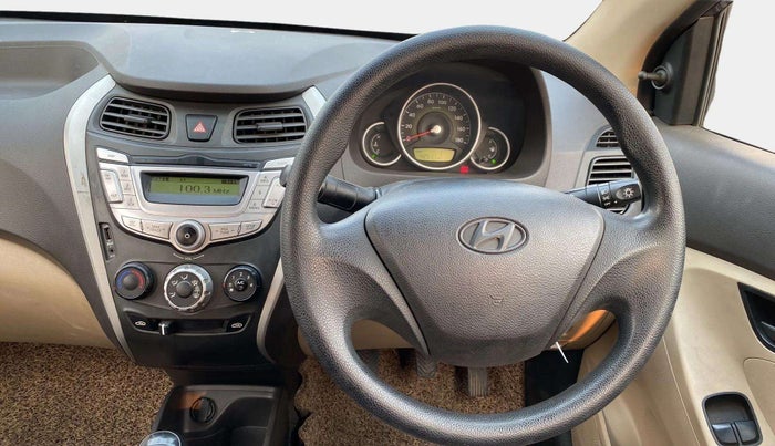 2016 Hyundai Eon MAGNA +, Petrol, Manual, 42,500 km, Steering Wheel Close Up