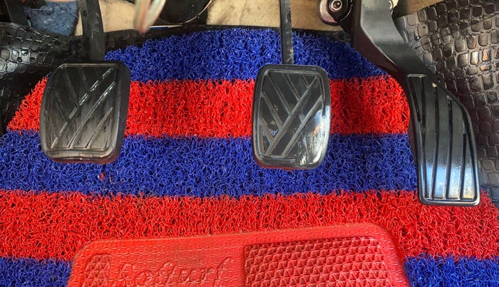 2013 Maruti Swift Dzire ZDI, Diesel, Manual, 1,21,170 km, Pedals