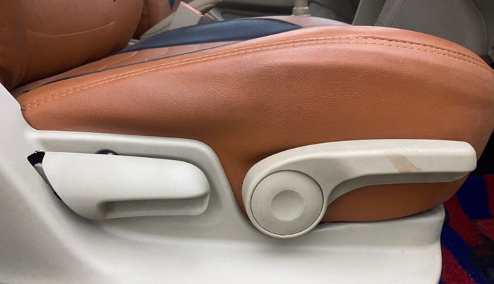 2013 Maruti Swift Dzire ZDI, Diesel, Manual, 1,21,170 km, Driver Side Adjustment Panel