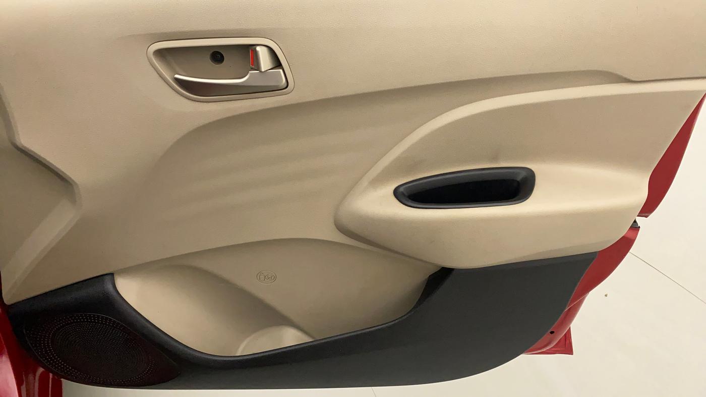 2018 Hyundai NEW SANTRO SPORTZ CNG, CNG, Manual, 49,258 km, Driver Side Door Panels Control
