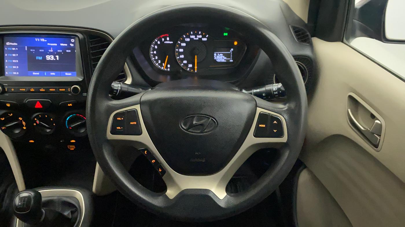 2018 Hyundai NEW SANTRO SPORTZ CNG, CNG, Manual, 49,258 km, Steering Wheel Close Up