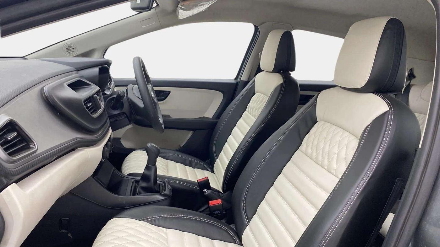 2023 Tata ALTROZ XE PETROL, Petrol, Manual, 13,063 km, Right Side Front Door Cabin