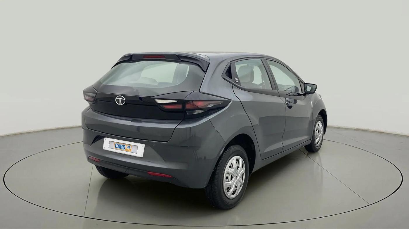2023 Tata ALTROZ XE PETROL, Petrol, Manual, 13,063 km, Right Back Diagonal