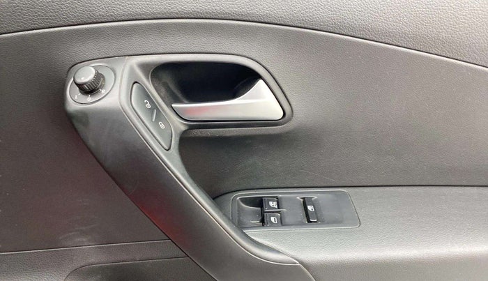 2018 Volkswagen Polo COMFORTLINE 1.0L MPI, Petrol, Manual, 62,674 km, Driver Side Door Panels Control
