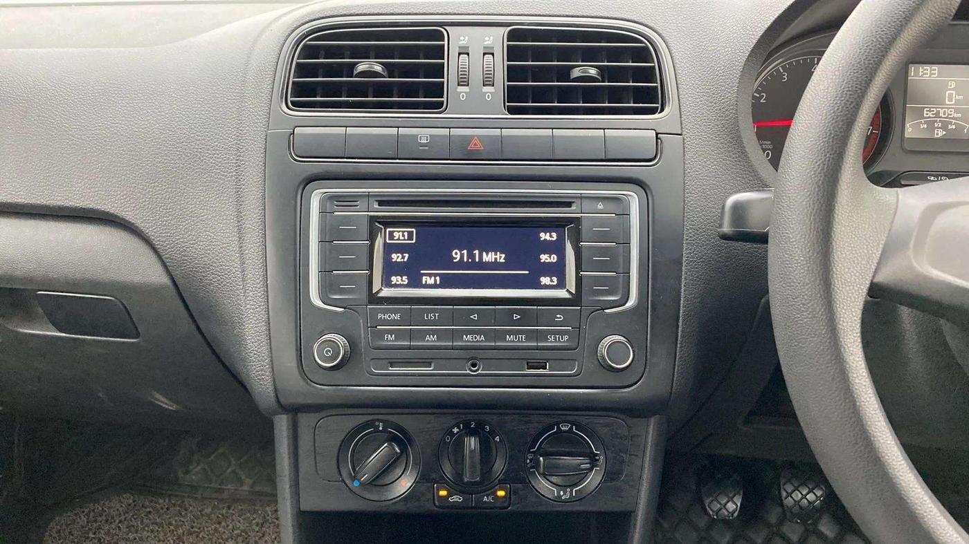 2018 Volkswagen Polo COMFORTLINE 1.0L MPI, Petrol, Manual, 62,674 km, Air Conditioner