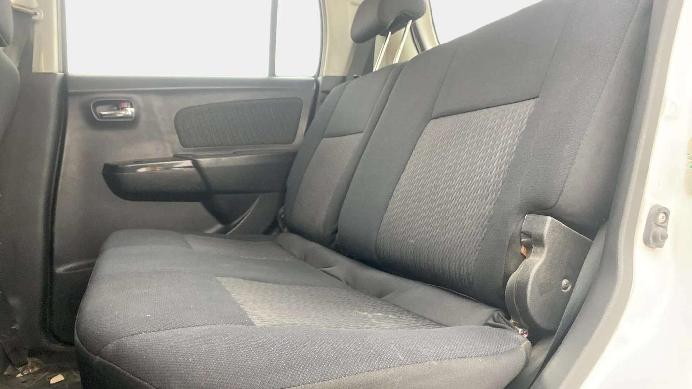 2015 Maruti Wagon R Stingray VXI, Petrol, Manual, 64,872 km, Right Side Rear Door Cabin