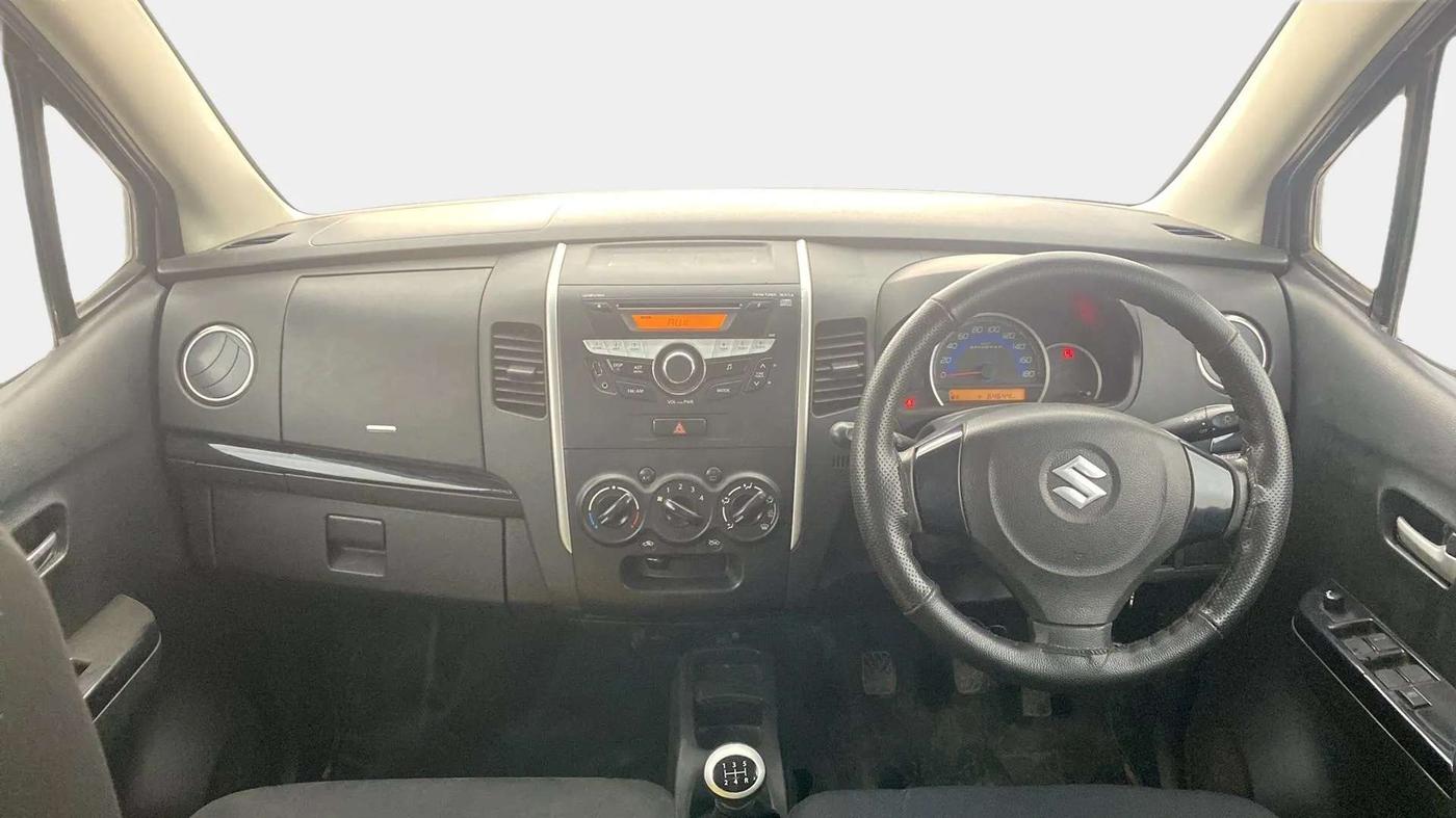 2015 Maruti Wagon R Stingray VXI, Petrol, Manual, 64,872 km, Dashboard