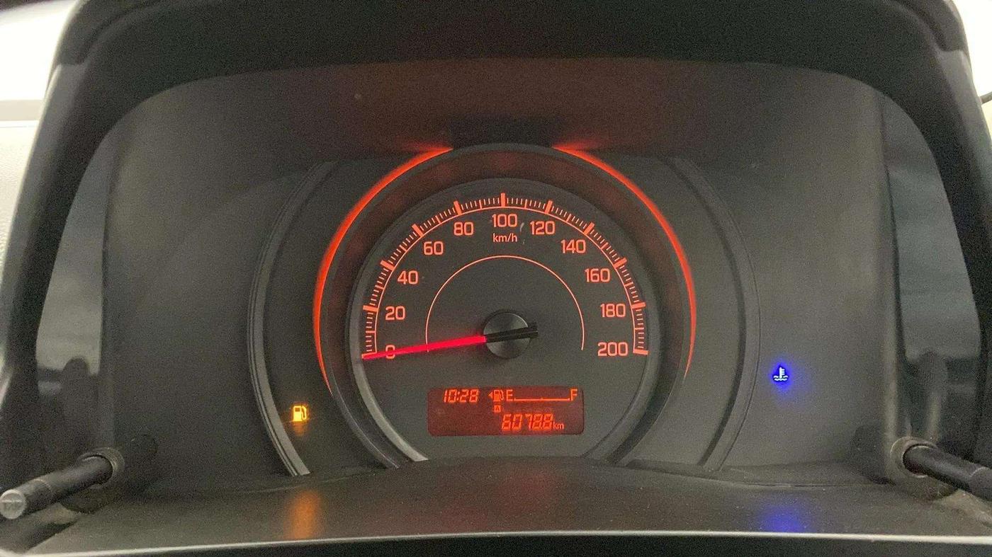 2019 Maruti Swift LXI, Petrol, Manual, 39,998 km, Odometer Image