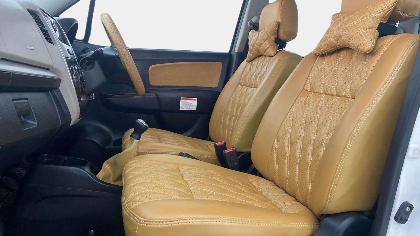 2014 Maruti Wagon R 1.0 LXI CNG, CNG, Manual, 1,07,630 km, Right Side Front Door Cabin