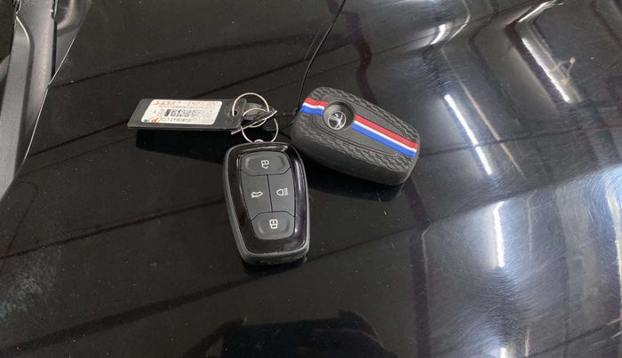 2023 Tata NEXON  XZ Plus LUX Dark Edition, Petrol, Manual, 7,761 km, Key Close Up
