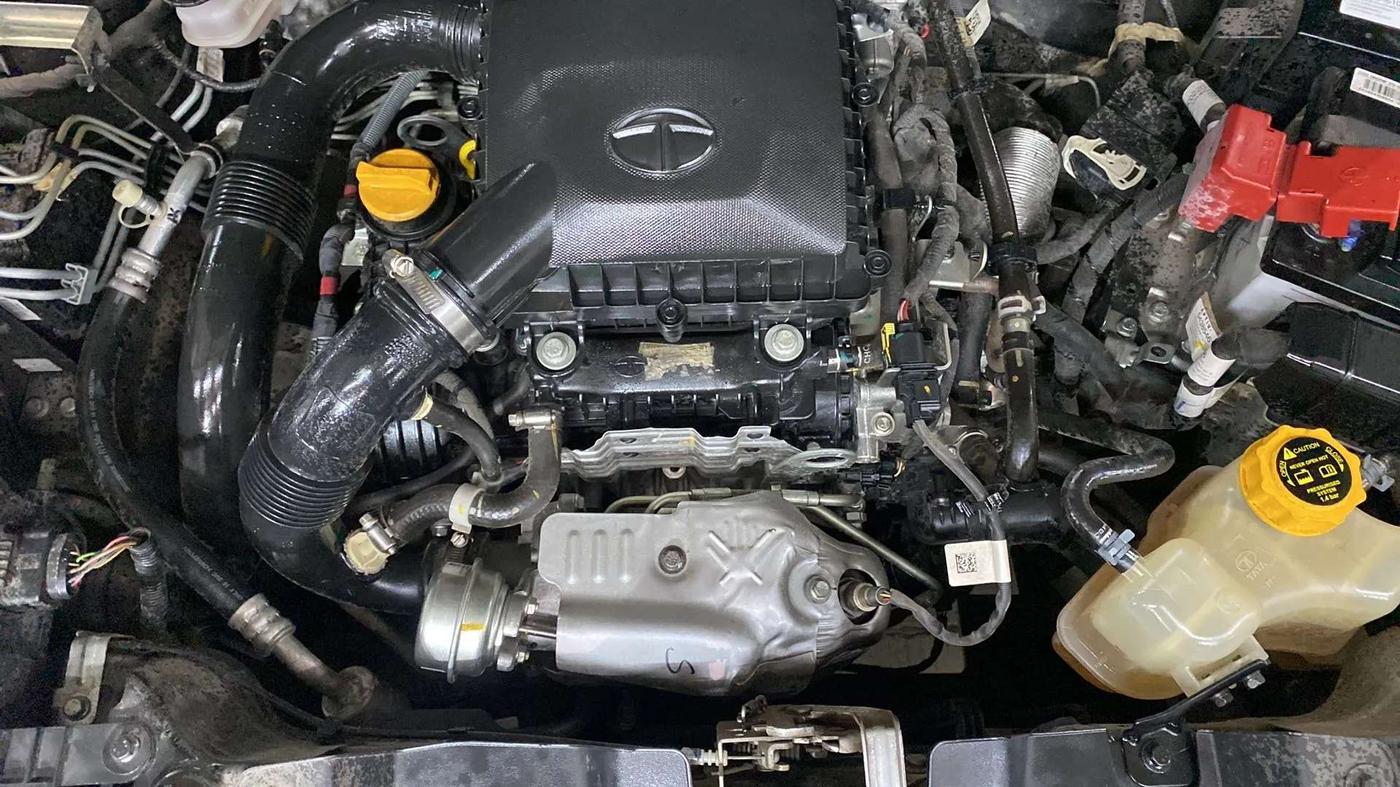 2023 Tata NEXON  XZ Plus LUX Dark Edition, Petrol, Manual, 7,761 km, Open Bonet