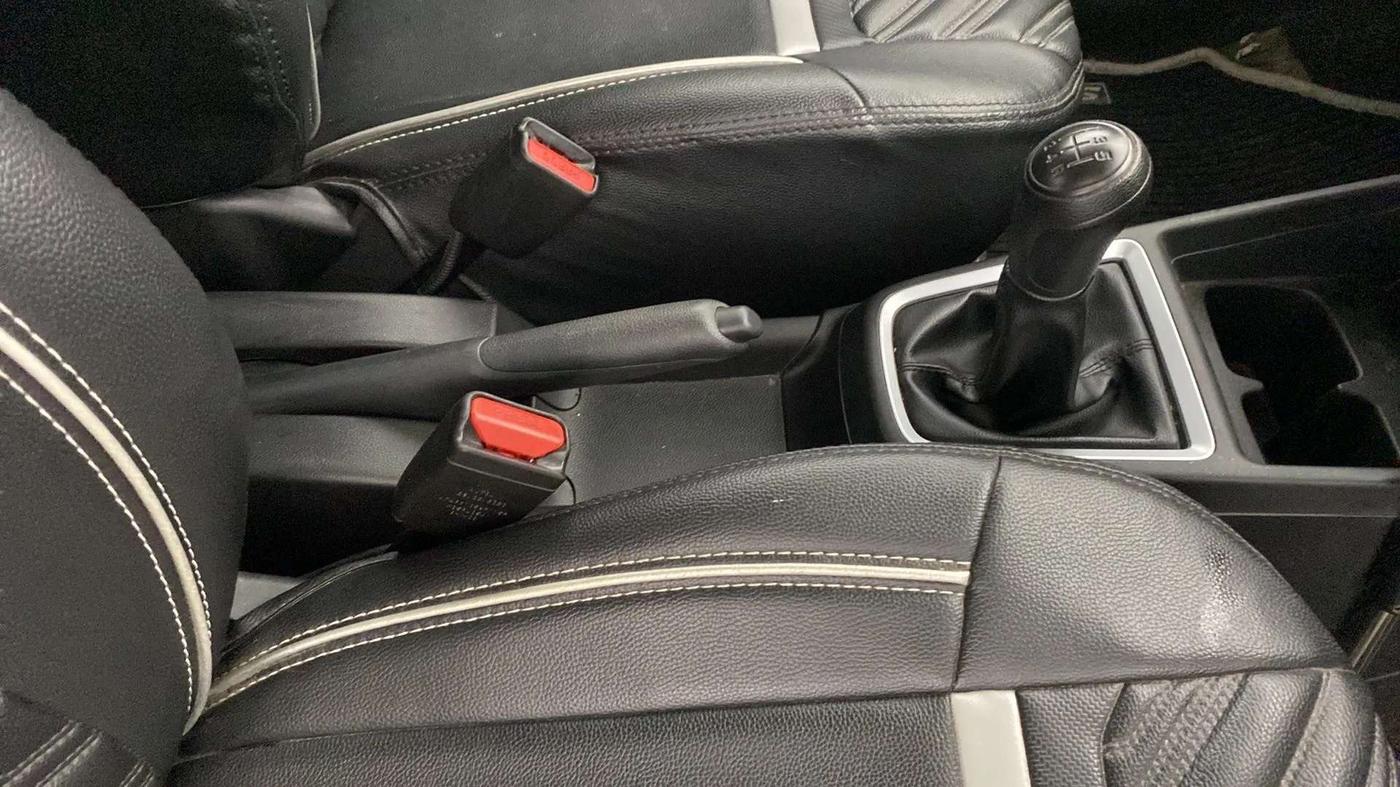 2020 Maruti Swift LXI, Petrol, Manual, 25,386 km, Gear Lever