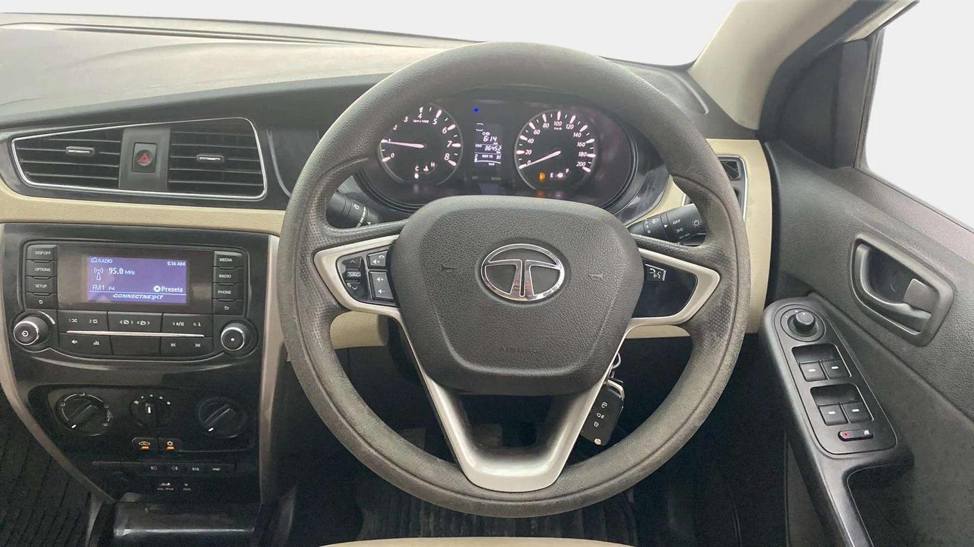 2015 Tata Zest XMS PETROL, Petrol, Manual, 36,495 km, Steering Wheel Close Up