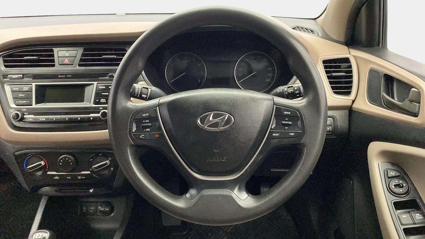 2017 Hyundai Elite i20 SPORTZ 1.2, Petrol, Manual, 89,753 km, Steering Wheel Close Up