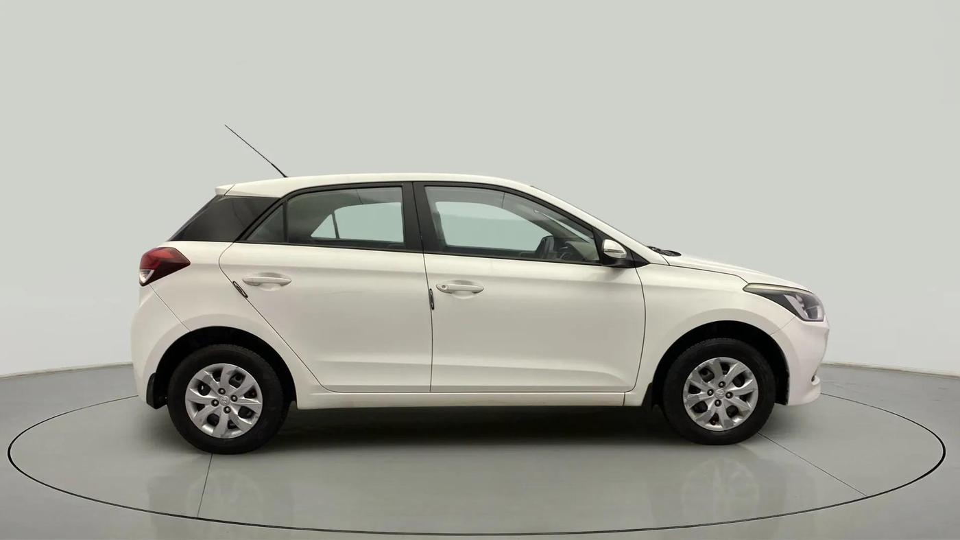 2017 Hyundai Elite i20 SPORTZ 1.2, Petrol, Manual, 89,753 km, Right Side View