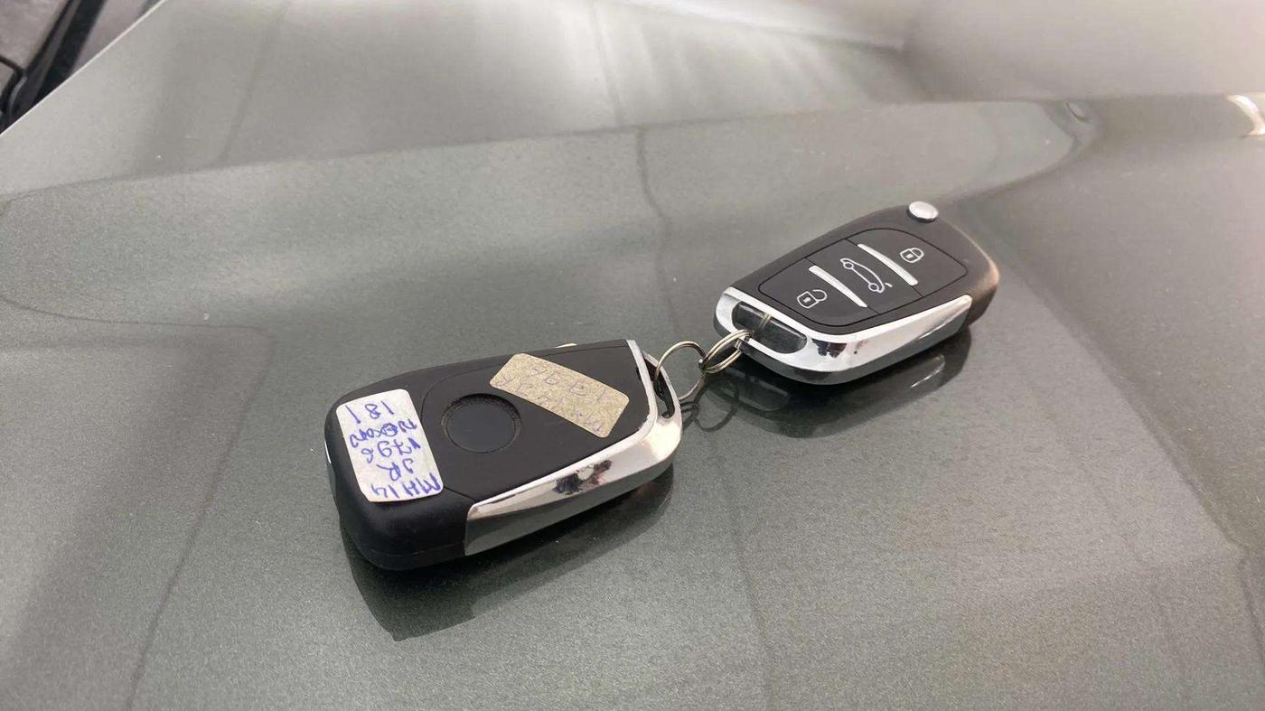 2021 Tata NEXON XE DIESEL, Diesel, Manual, 25,355 km, Key Close Up
