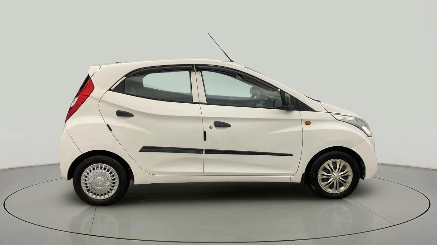 2014 Hyundai Eon MAGNA +, Petrol, Manual, 77,447 km, Right Side View