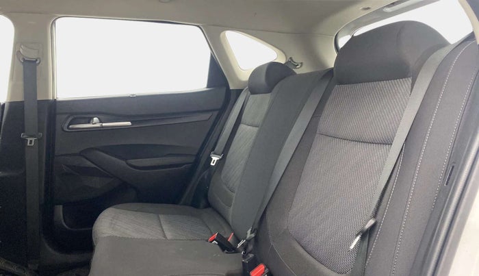 2023 KIA SELTOS  HTK PLUS 1.5 PETROL MT, Petrol, Manual, 9,591 km, Right Side Rear Door Cabin
