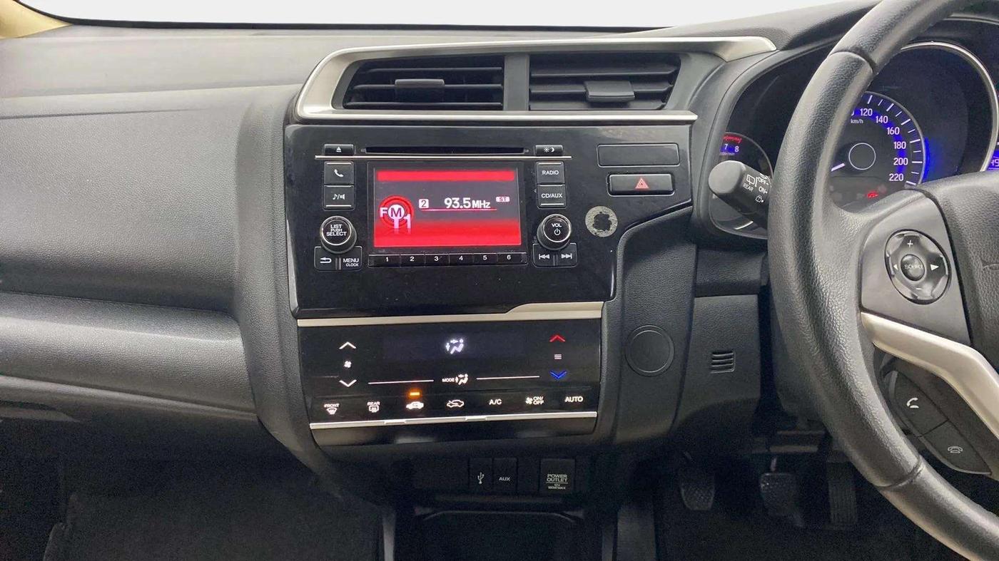 2016 Honda Jazz 1.2L I-VTEC V, Petrol, Manual, 59,262 km, Air Conditioner