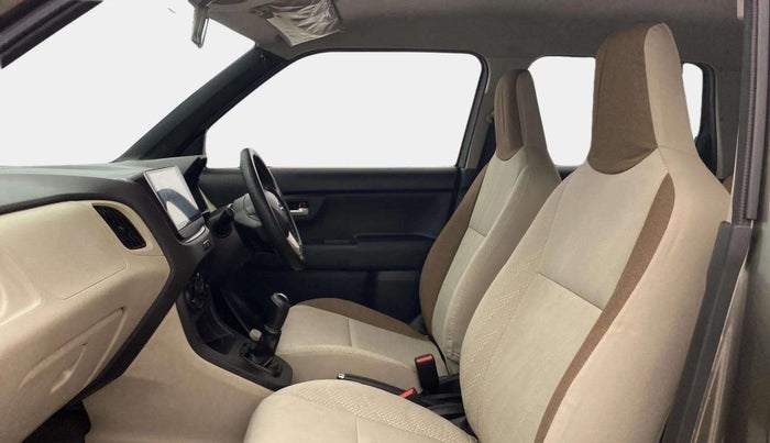 2019 Maruti New Wagon-R VXI 1.2, Petrol, Manual, 37,690 km, Right Side Front Door Cabin