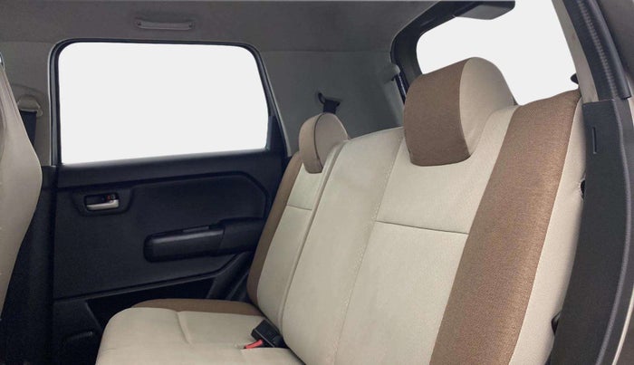 2019 Maruti New Wagon-R VXI 1.2, Petrol, Manual, 37,690 km, Right Side Rear Door Cabin