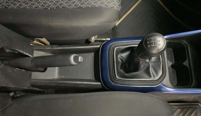 2021 Maruti IGNIS SIGMA 1.2, Petrol, Manual, 36,278 km, Gear Lever