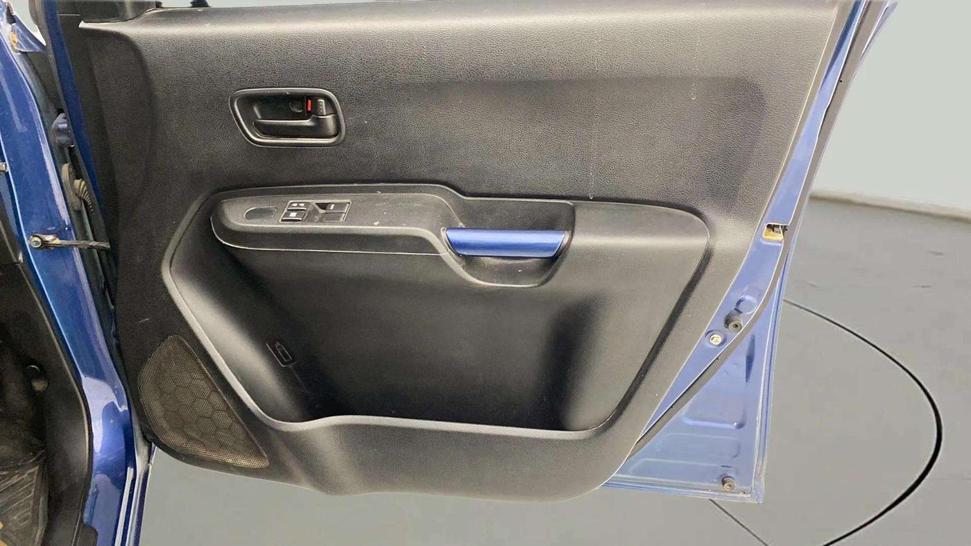 2021 Maruti IGNIS SIGMA 1.2, Petrol, Manual, 36,278 km, Driver Side Door Panels Control