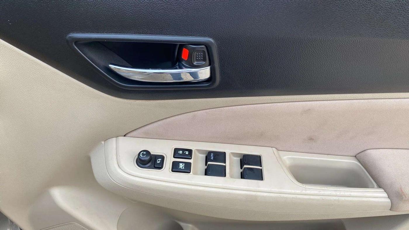2023 Maruti Dzire VXI, Petrol, Manual, 10,234 km, Driver Side Door Panels Control