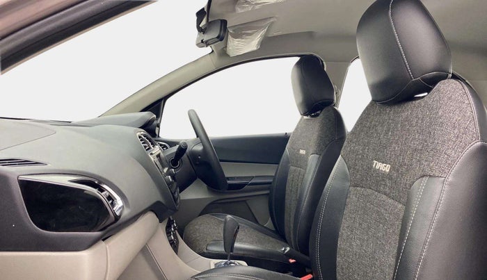 2018 Tata Tiago XZA PETROL, Petrol, Automatic, 26,657 km, Right Side Front Door Cabin
