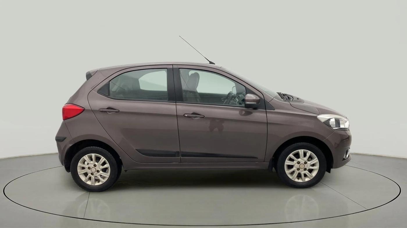 2018 Tata Tiago XZA PETROL, Petrol, Automatic, 26,657 km, Right Side View