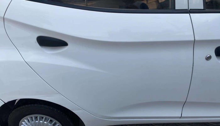 2013 Hyundai Eon D-LITE+, Petrol, Manual, 61,188 km, Right rear door - Minor scratches