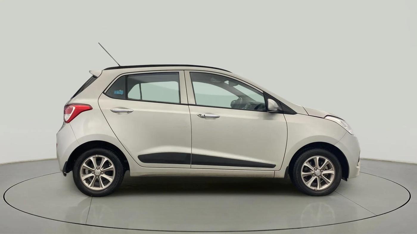 2016 Hyundai Grand i10 ASTA (O) 1.2 KAPPA VTVT, Petrol, Manual, 17,841 km, Right Side View