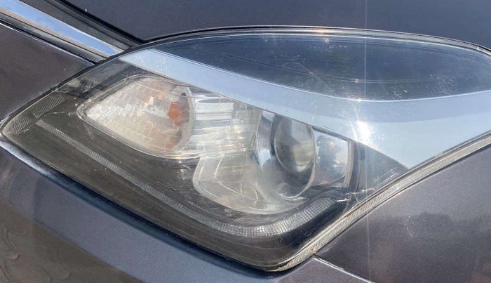 2016 Maruti Baleno ALPHA PETROL 1.2, Petrol, Manual, 61,654 km, Left headlight - Minor damage