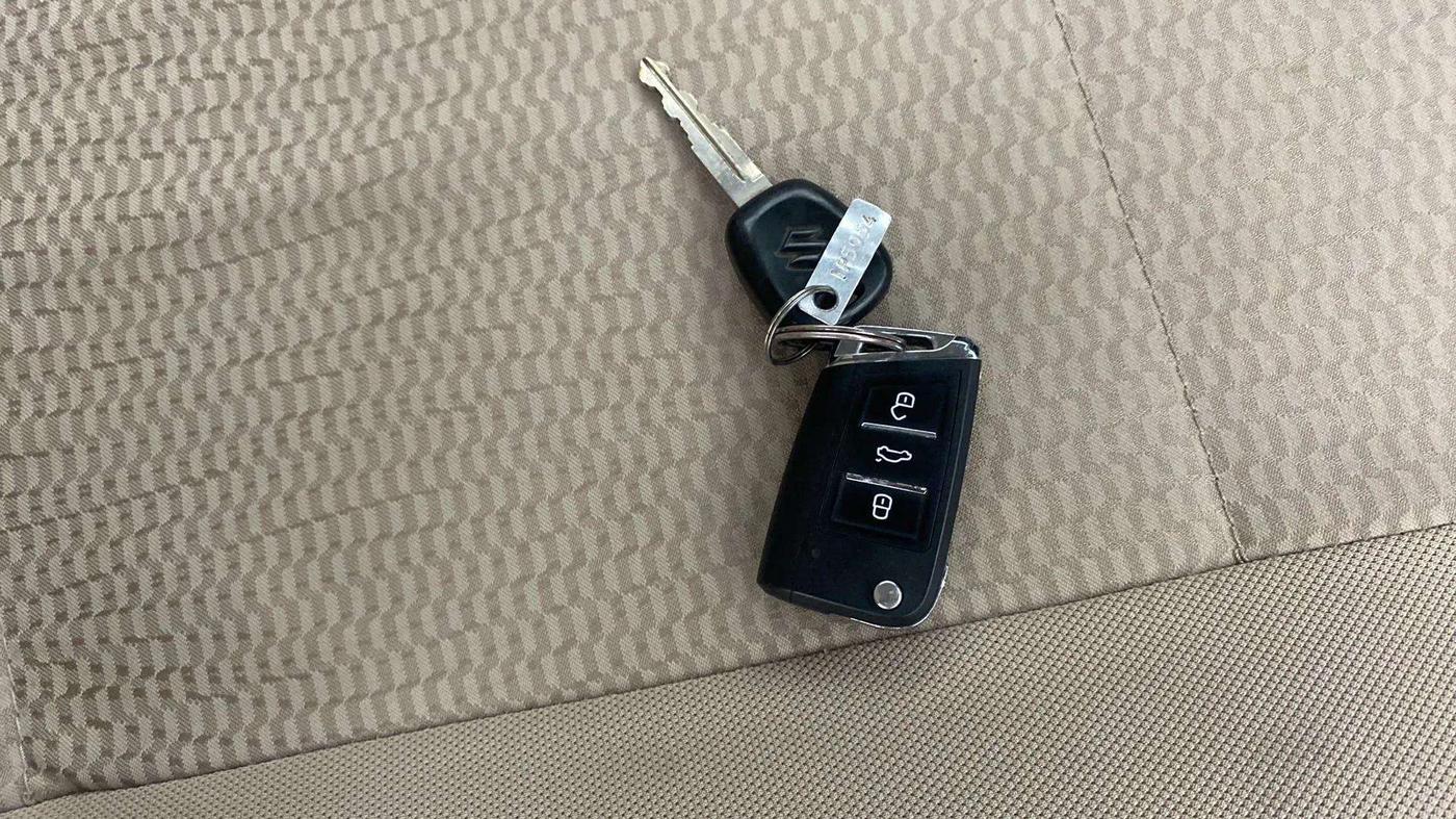 2017 Maruti Wagon R 1.0 LXI CNG, CNG, Manual, 73,980 km, Key Close Up