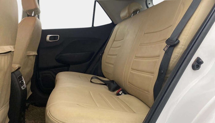 2020 Hyundai VENUE SX 1.0 TURBO, Petrol, Manual, 57,578 km, Right Side Rear Door Cabin