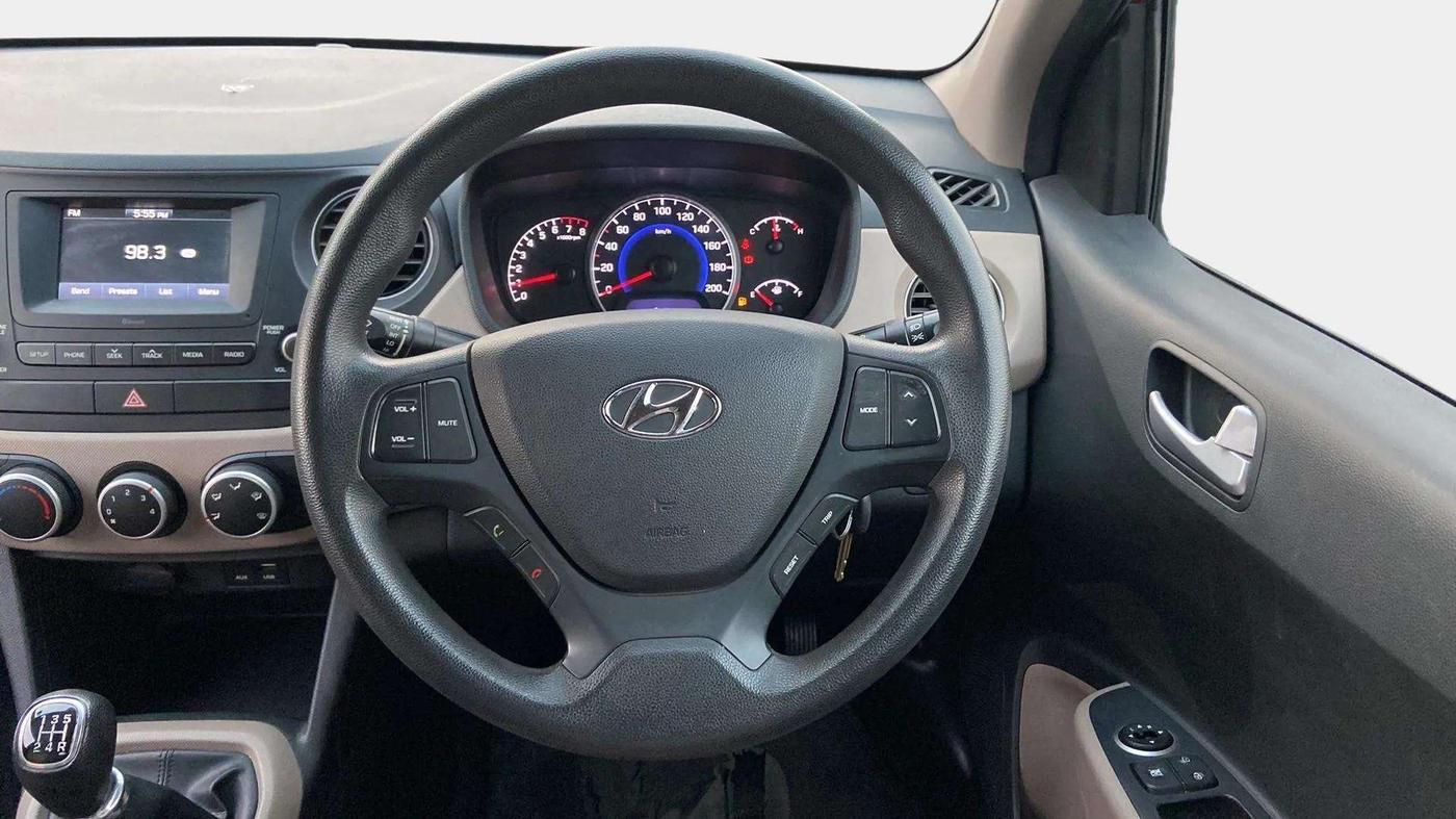 2017 Hyundai Grand i10 SPORTZ 1.2 KAPPA VTVT, Petrol, Manual, 31,746 km, Steering Wheel Close Up