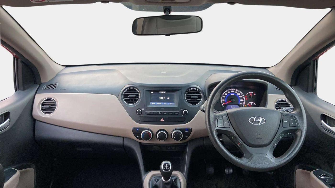 2017 Hyundai Grand i10 SPORTZ 1.2 KAPPA VTVT, Petrol, Manual, 31,746 km, Dashboard