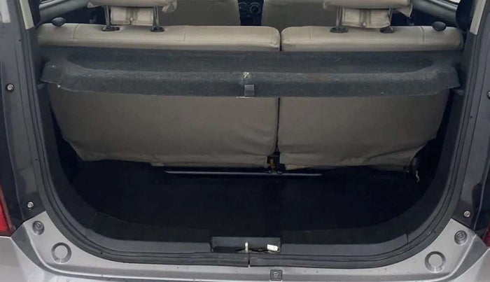 2015 Maruti Wagon R 1.0 VXI, Petrol, Manual, 43,725 km, Boot Inside