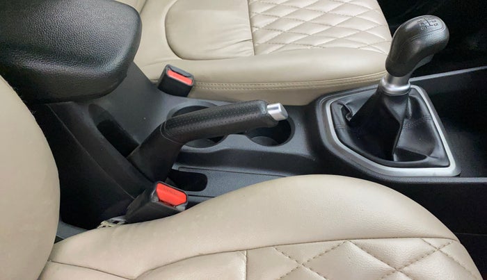 2017 Hyundai Creta E PLUS 1.6 PETROL, Petrol, Manual, 83,166 km, Gear Lever