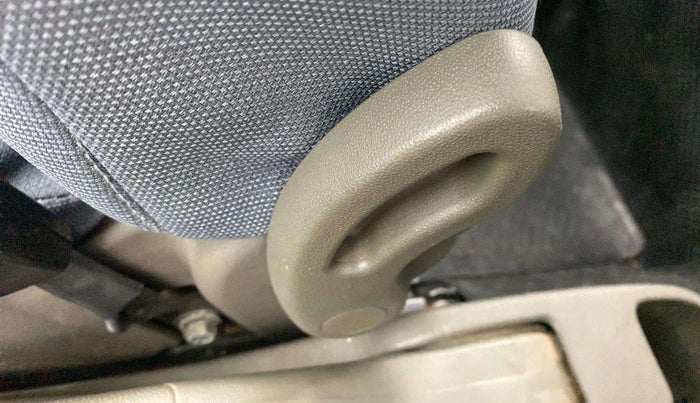 2013 Hyundai i10 SPORTZ 1.2, Petrol, Manual, 71,294 km, Driver Side Adjustment Panel