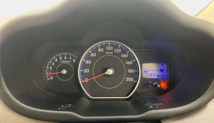 2013 Hyundai i10 SPORTZ 1.2, Petrol, Manual, 71,294 km, Odometer Image