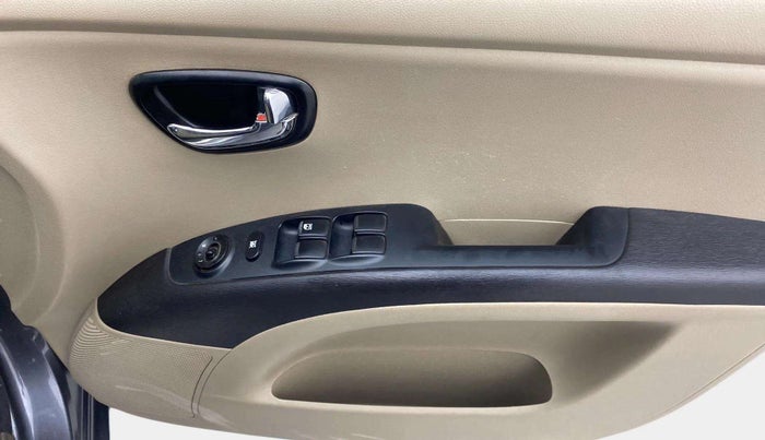 2013 Hyundai i10 SPORTZ 1.2, Petrol, Manual, 71,294 km, Driver Side Door Panels Control