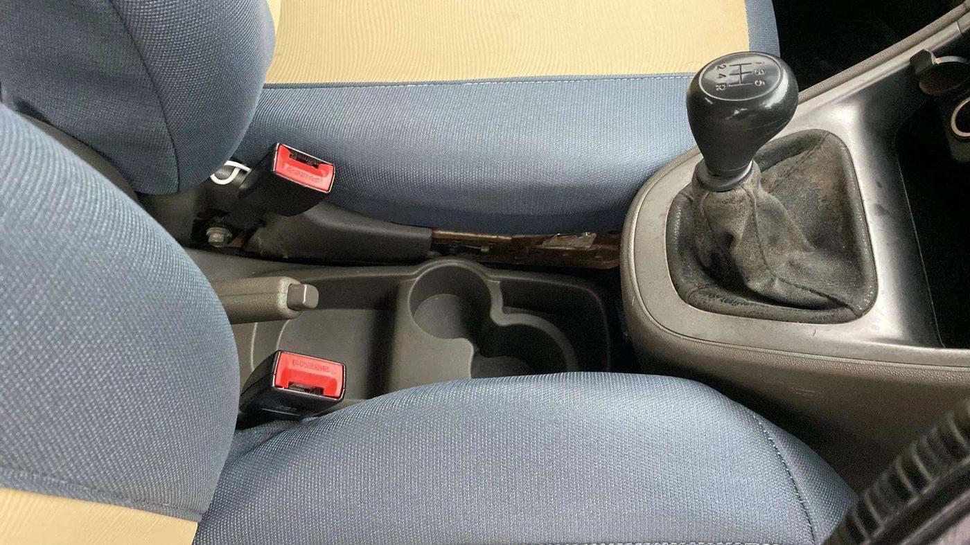 2013 Hyundai i10 SPORTZ 1.2, Petrol, Manual, 71,294 km, Gear Lever