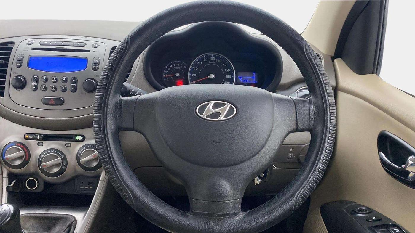 2013 Hyundai i10 SPORTZ 1.2, Petrol, Manual, 71,294 km, Steering Wheel Close Up