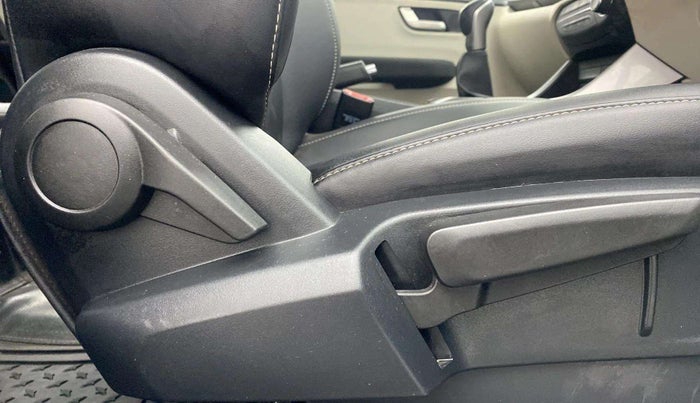 2021 Tata ALTROZ XZ PLUS I-TURBO PETROL, Petrol, Manual, 30,757 km, Driver Side Adjustment Panel