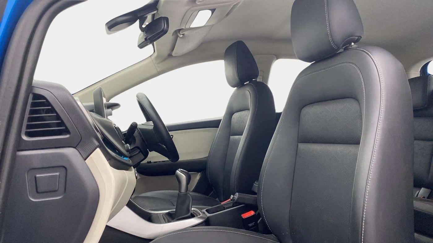 2021 Tata ALTROZ XZ PLUS I-TURBO PETROL, Petrol, Manual, 30,757 km, Right Side Front Door Cabin