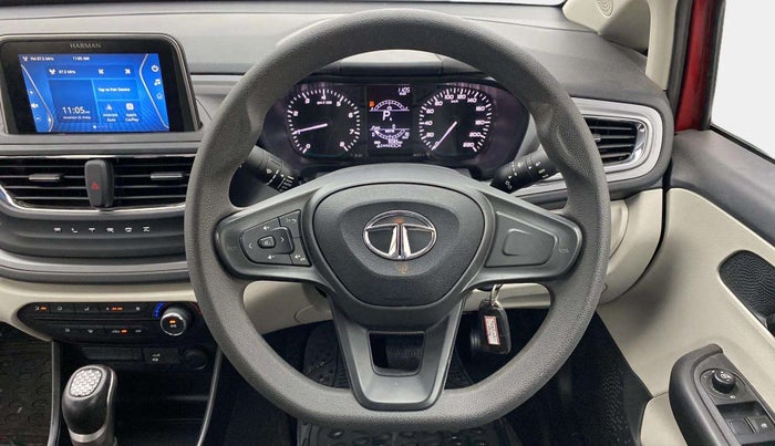 2023 Tata ALTROZ XMA Plus (S) DCT, Petrol, Automatic, 9,053 km, Steering Wheel Close Up